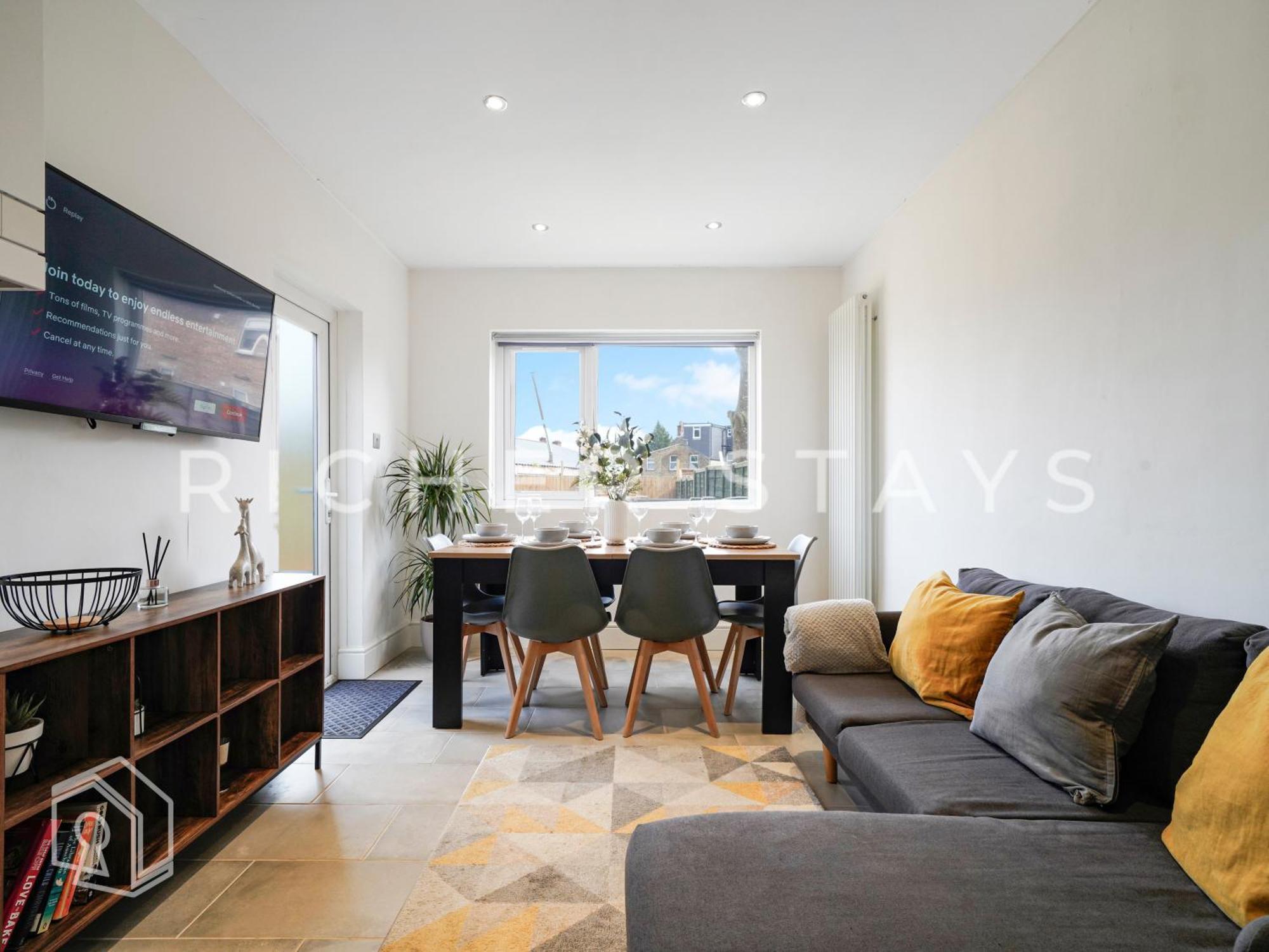 Watford Large 5Br Home - Contractors & Families Bagian luar foto