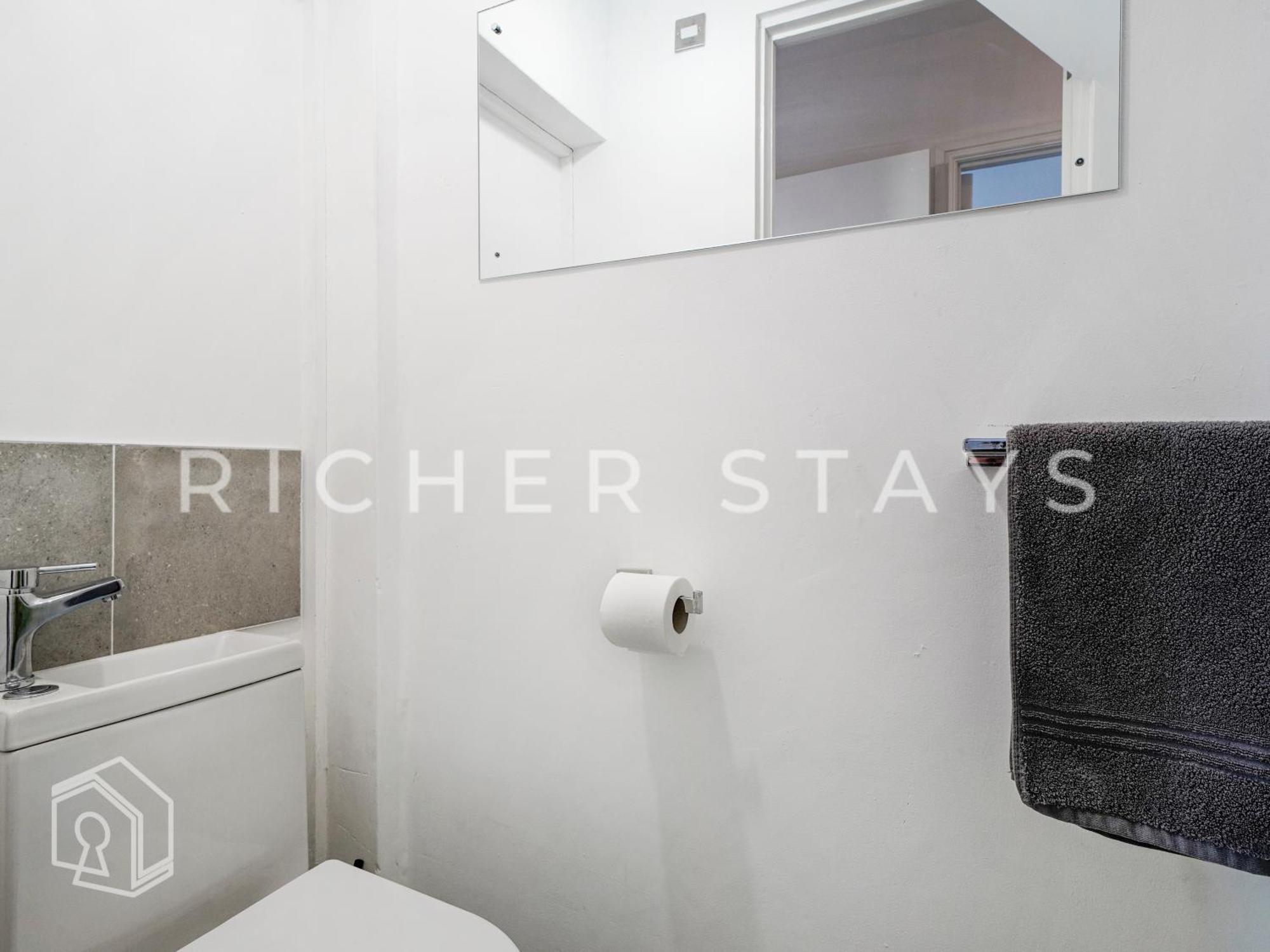 Watford Large 5Br Home - Contractors & Families Bagian luar foto