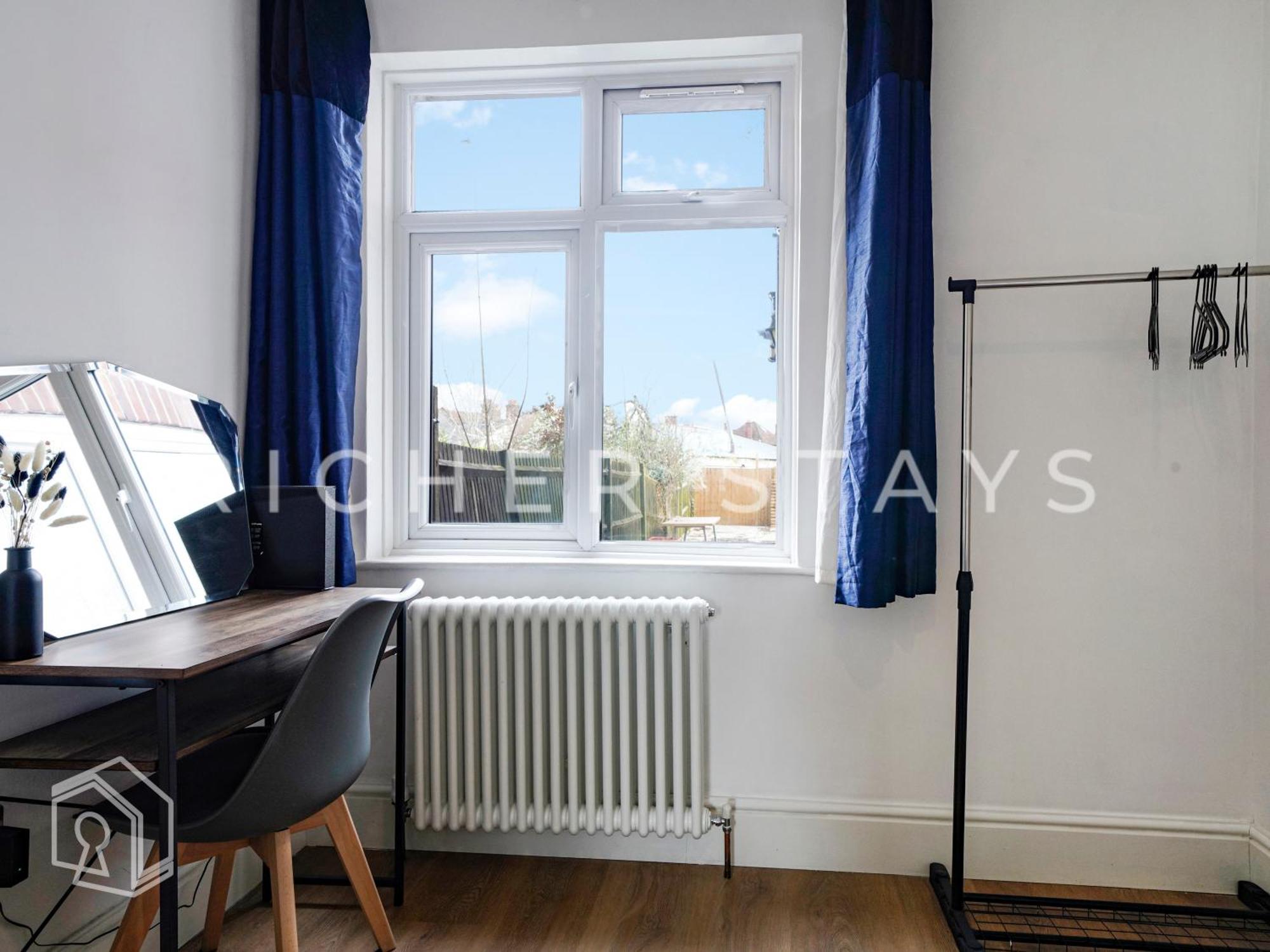 Watford Large 5Br Home - Contractors & Families Bagian luar foto